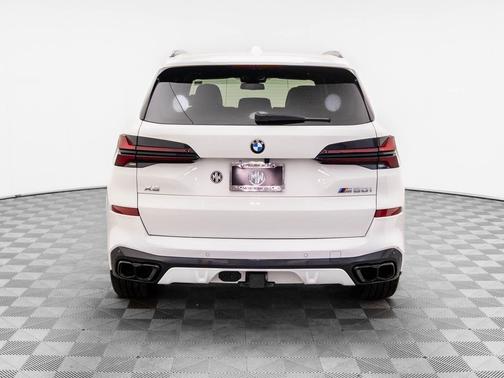 2025 BMW X5 M60i