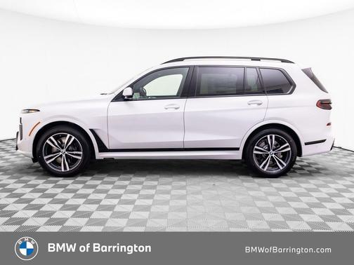 Mineral White Metallic 2027 BMW X7 xDrive40i