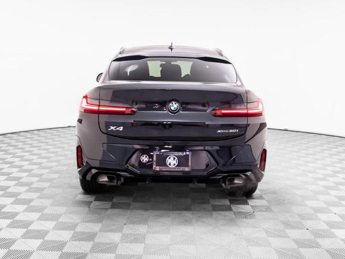 2025 BMW X4 xDrive30i