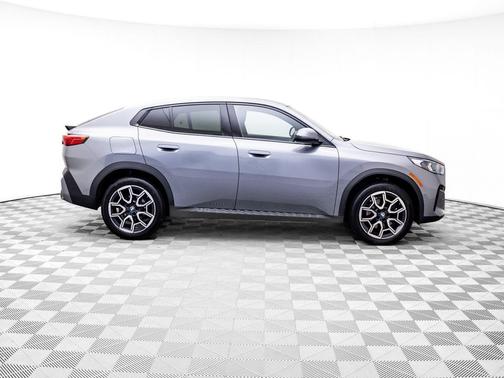 Gray Metallic 2025 BMW X2 xDrive28i