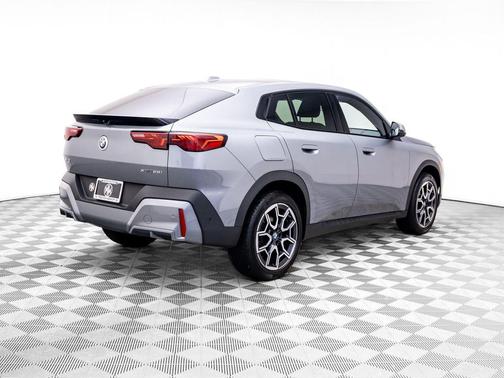 Gray Metallic 2025 BMW X2 xDrive28i
