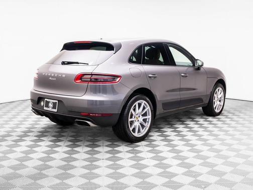 2018 Porsche Macan Macan S