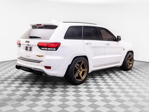 Bright White Clearcoat 2018 Jeep Grand Cherokee Trackhawk