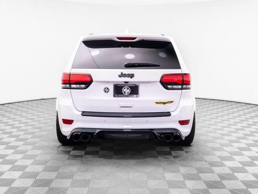 Bright White Clearcoat 2018 Jeep Grand Cherokee Trackhawk