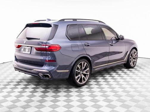 Arctic Grey Metallic 2021 BMW X7 M50i