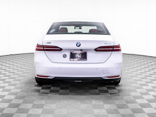 White Metallic 2026 BMW 540 xDrive