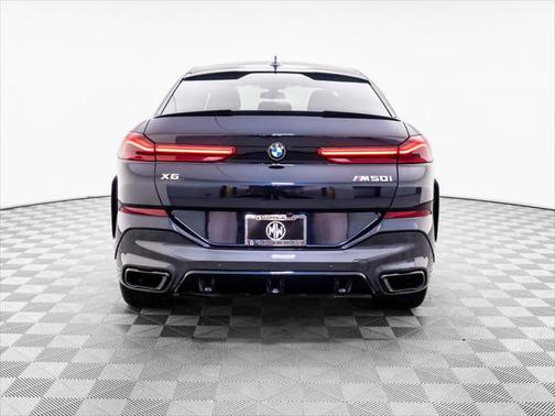 2021 BMW X6 M50i