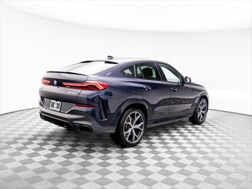 2021 BMW X6 M50i