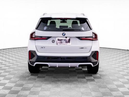 Alpine White 2026 BMW X1 xDrive28i