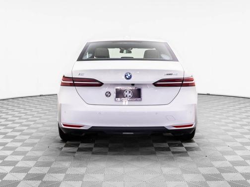 2025 BMW i5 xDrive40