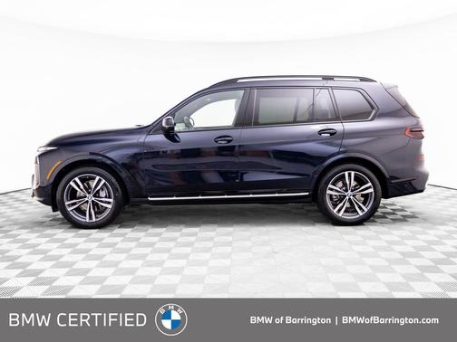 Carbon Black Metallic 2026 BMW X7 xDrive40i