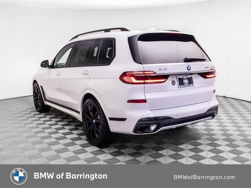 White Metallic 2027 BMW X7 xDrive40i