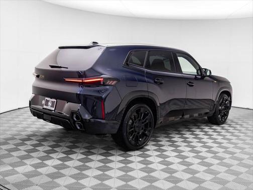 2025 BMW XM Base