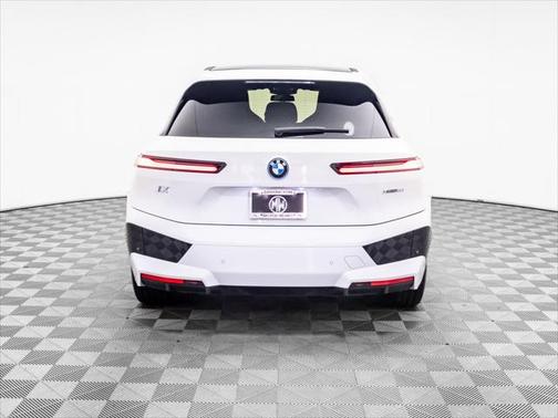 2025 BMW iX xDrive50
