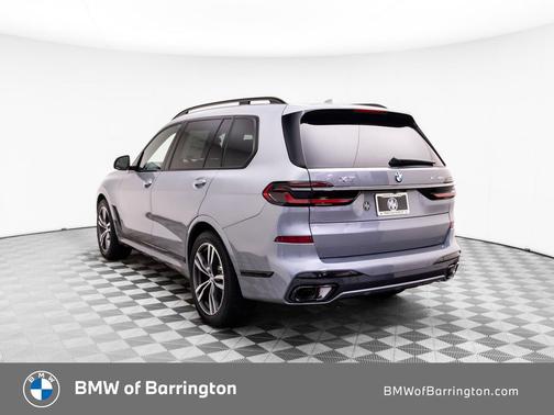 Skyscraper Grey Metallic 2027 BMW X7 xDrive40i