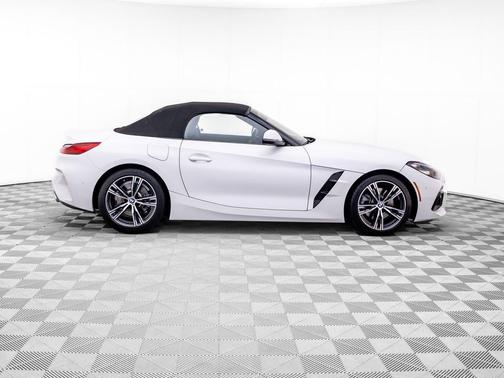 Alpine White 2026 BMW Z4 sDrive30i