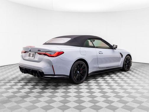 Brooklyn Grey Metallic 2022 BMW M4 Competition xDrive