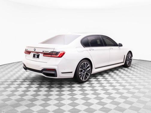 2022 BMW 750 i xDrive
