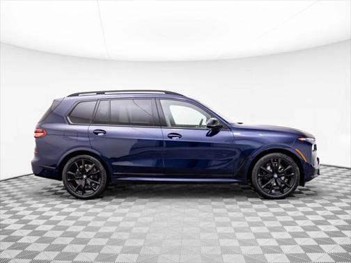 2026 BMW X7 M60i