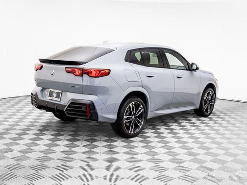2025 BMW X2 xDrive28i