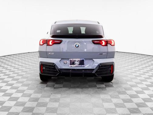2025 BMW X2 xDrive28i