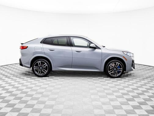 2025 BMW X2 xDrive28i