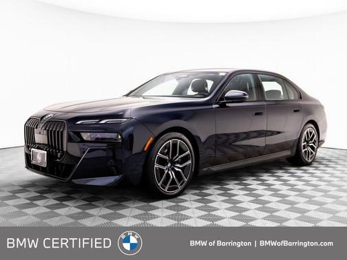 Carbon Black Metallic 2025 BMW 740 xDrive