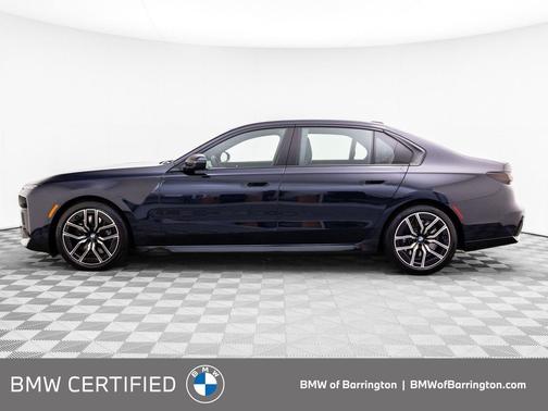 Carbon Black Metallic 2025 BMW 740 xDrive