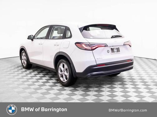 Platinum White Pearl 2024 Honda HR-V LX