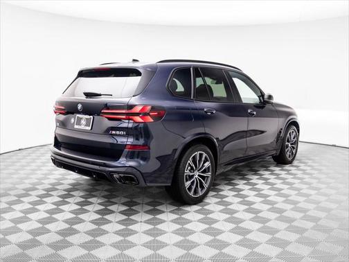 2024 BMW X5 M60i