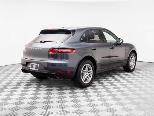 2017 Porsche Macan Base