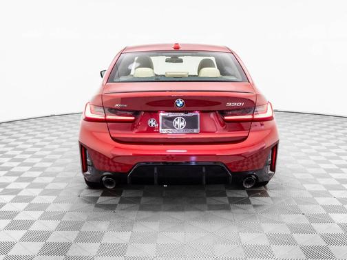 2025 BMW 330 i xDrive