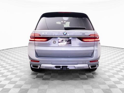 2026 BMW X7 xDrive40i