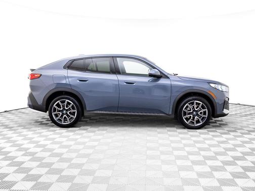 2025 BMW X2 xDrive28i