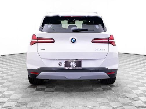 Mineral White Metallic 2026 BMW X3 30 xDrive