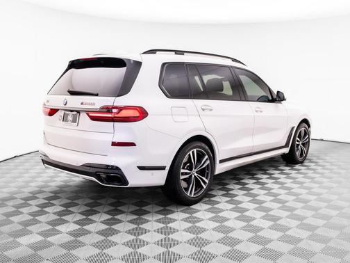 Alpine White 2022 BMW X7 M50i