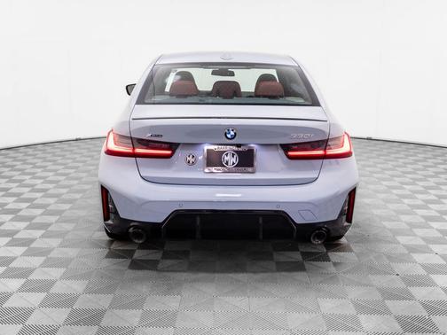 2026 BMW 330 i xDrive