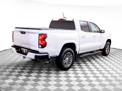 Summit White 2024 Chevrolet Colorado LT