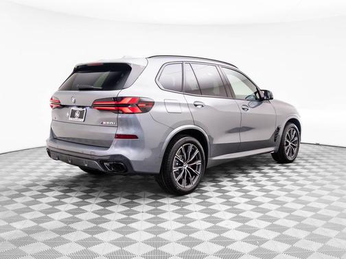 2026 BMW X5 M60i