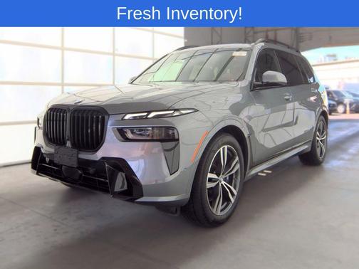 Gray Metallic 2026 BMW X7 xDrive40i