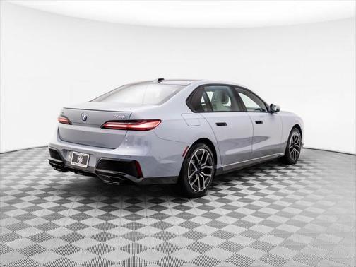 2025 BMW 760 i xDrive