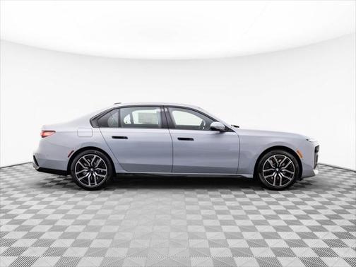 2025 BMW 760 i xDrive