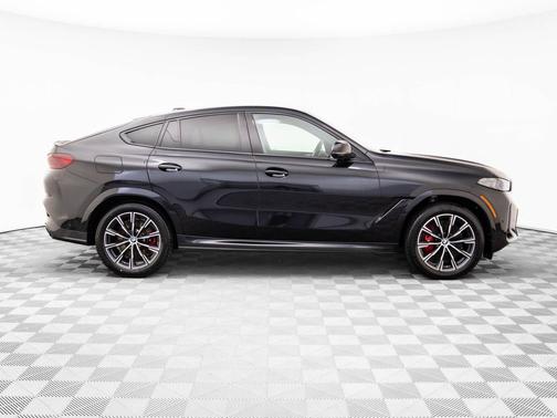 Black Sapphire Metallic 2024 BMW X6 M60i