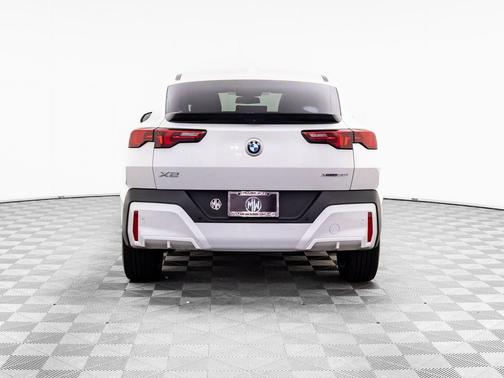 2025 BMW X2 xDrive28i
