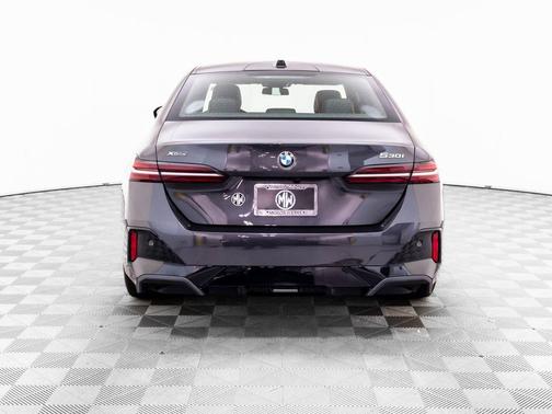 Dark Graphite 2026 BMW 530 xDrive