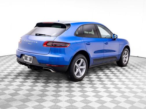 Sapphire Blue Metallic 2017 Porsche Macan Macan S