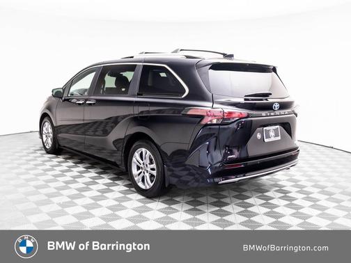 2024 Toyota Sienna Platinum 7 Passenger