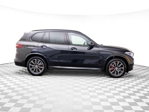 2023 BMW X5 M50i
