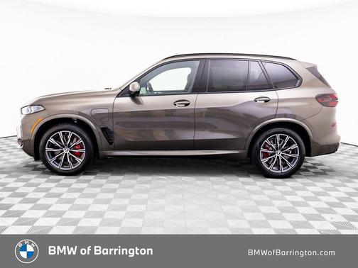 Manhattan Green Metallic 2026 BMW X5 PHEV xDrive50e
