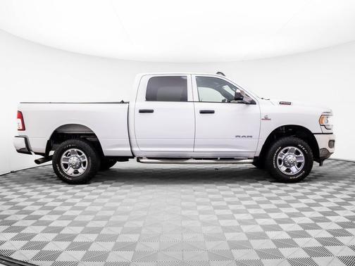 2021 RAM 2500 Tradesman Crew Cab 4x4 6'4' Box